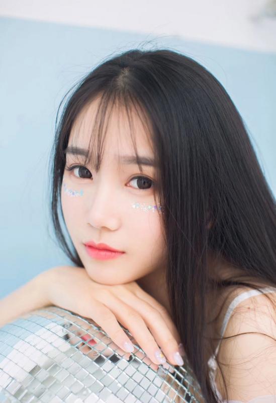 枪战一男子激战三女子的故事