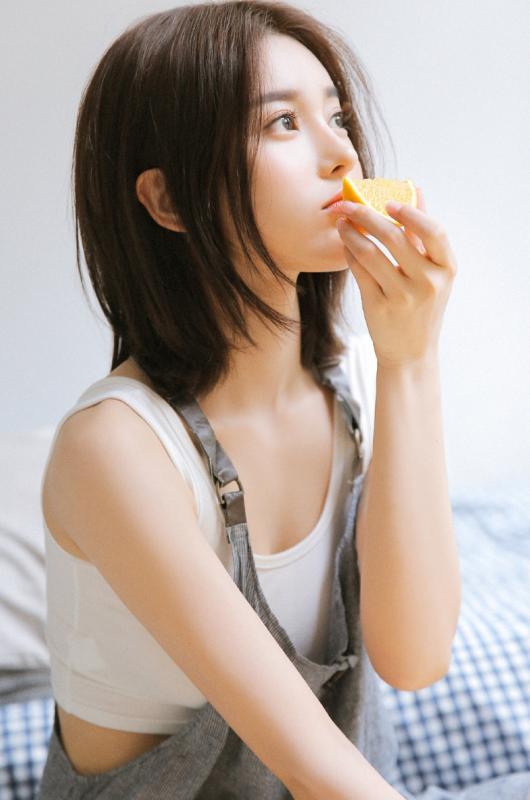 老婆运动时接听老公电话 感觉很惊讶