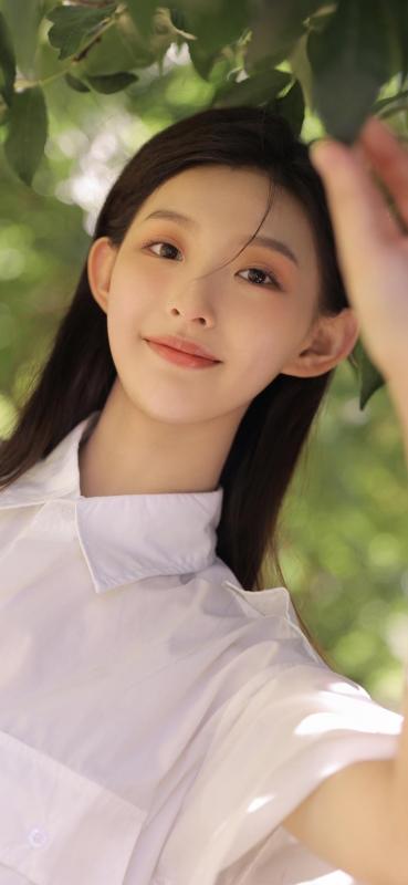 看到朋友的女朋友跟别人在一起要给他说吗